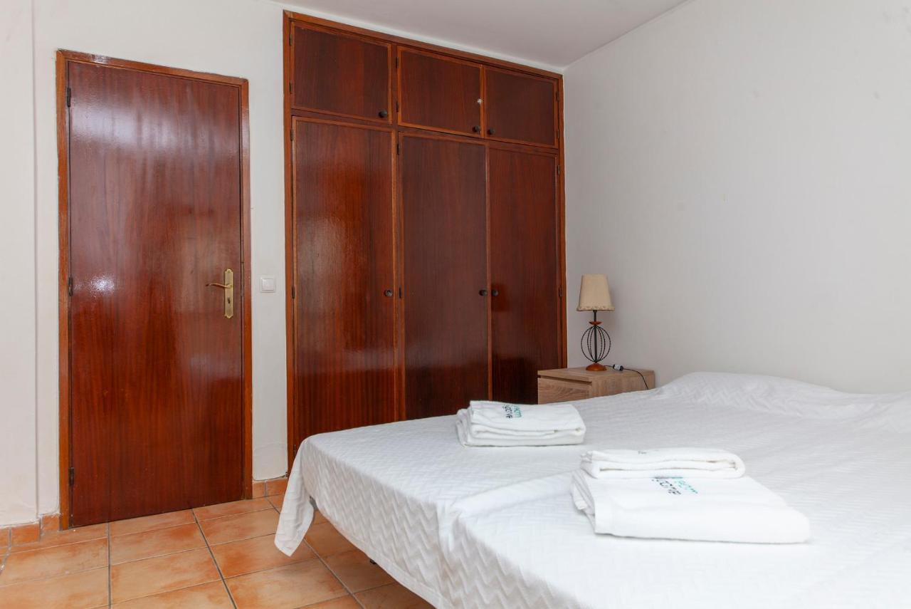 B18 - Village Street Apartment Лагос Екстериор снимка